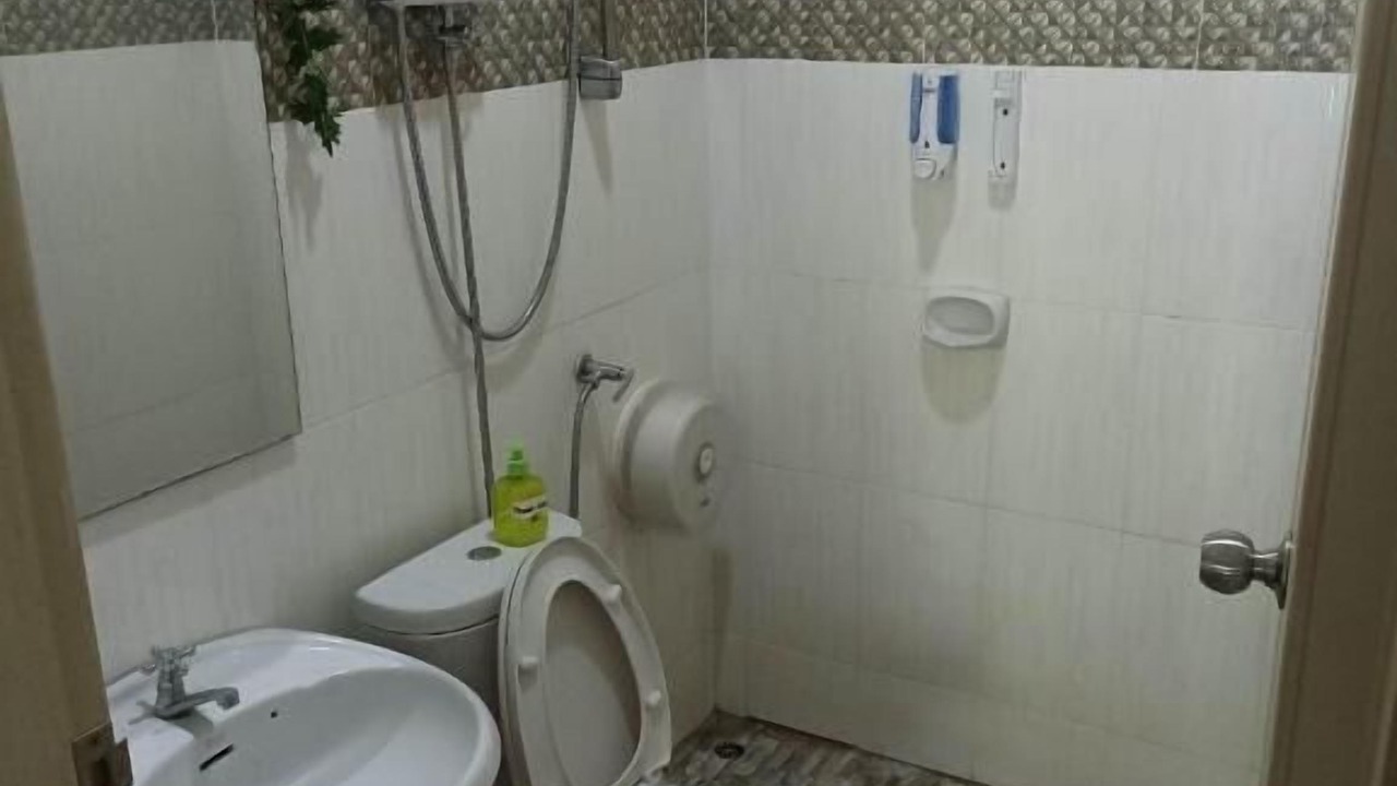 Photo of Bathroom in Khlong Sok