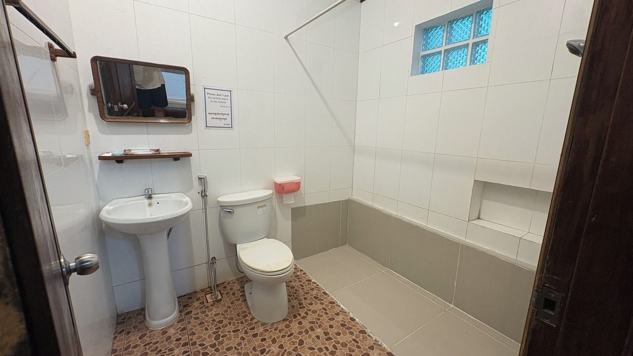 Photo of Bathroom in Krong Kaeb