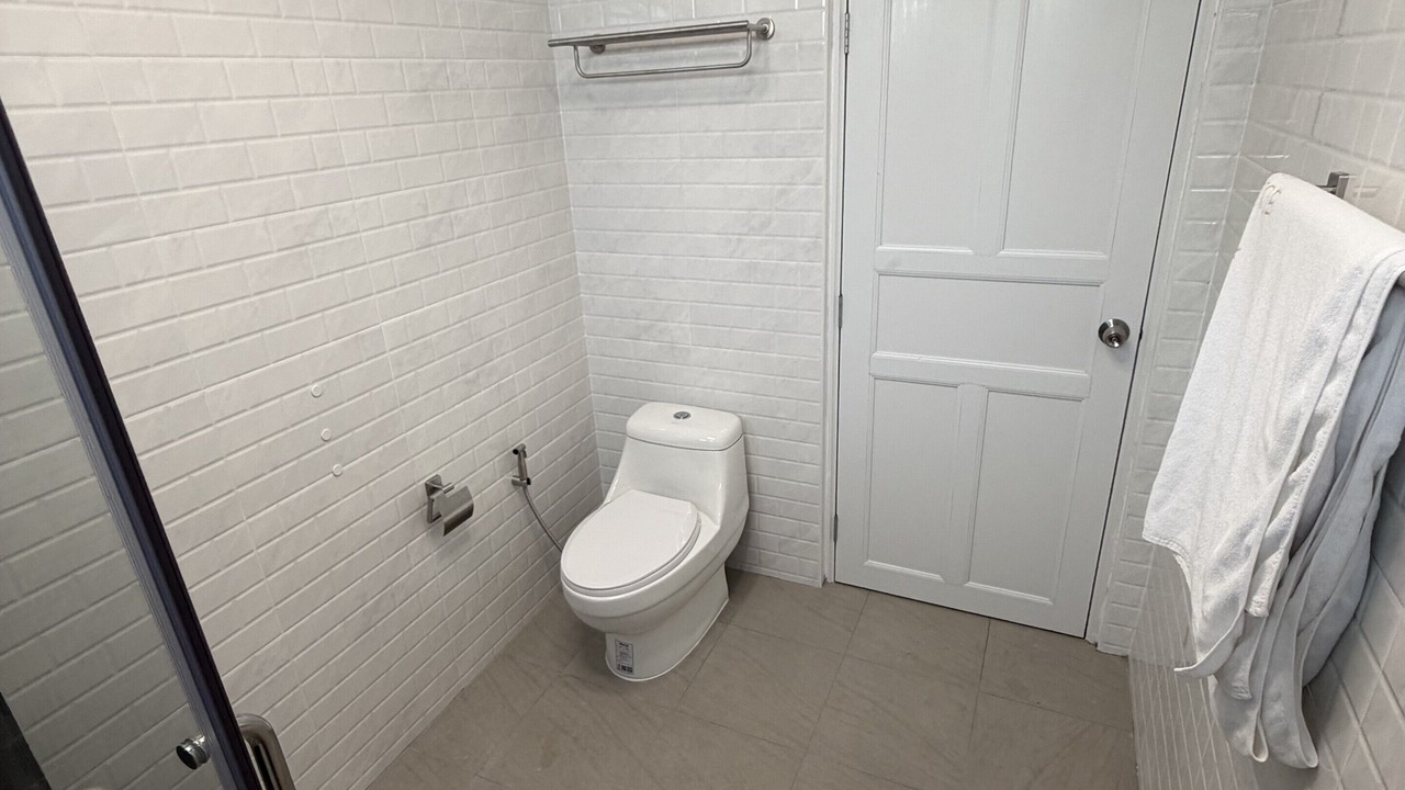 Photo of Bathroom in Maret