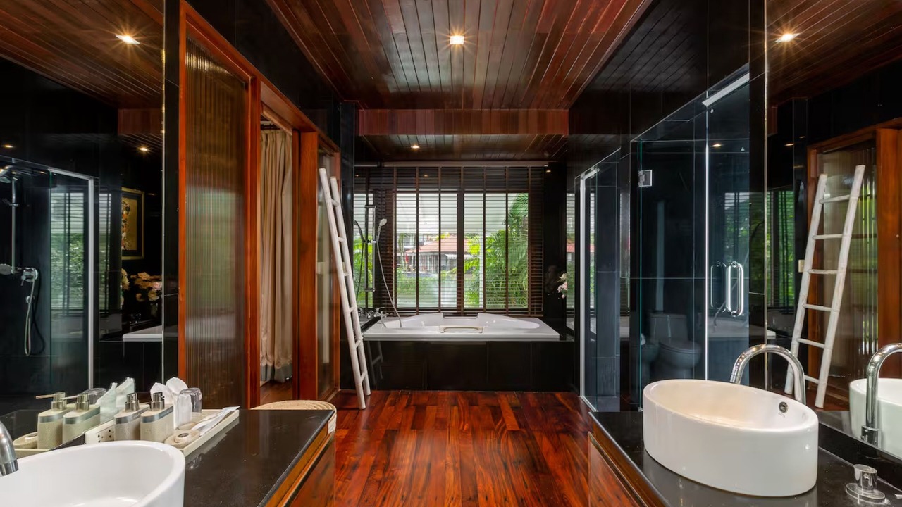 Photo of Bathroom in Kathu