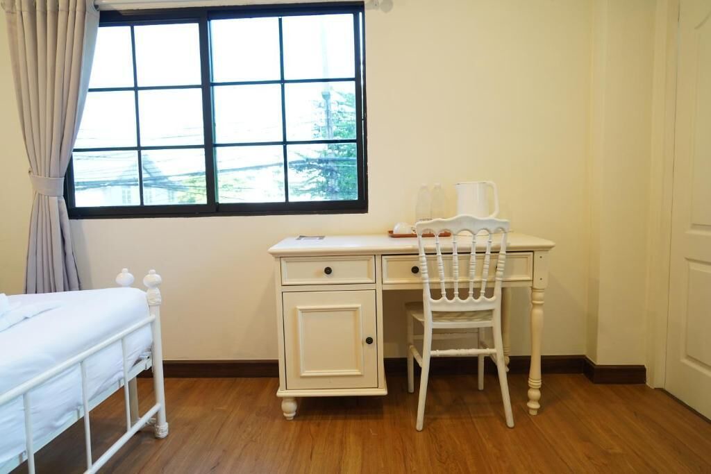 Photo of Patio Balcony in Samsen Nok