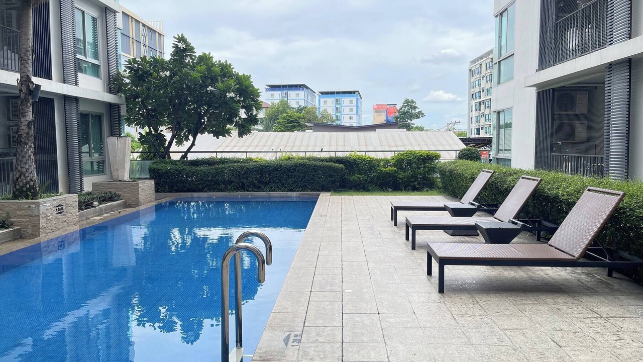Photo of Patio Balcony in Khlong Kluea