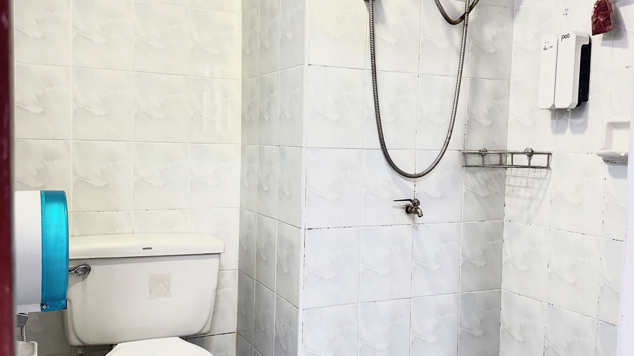 Photo of Bathroom in Thanon Phaya Thai