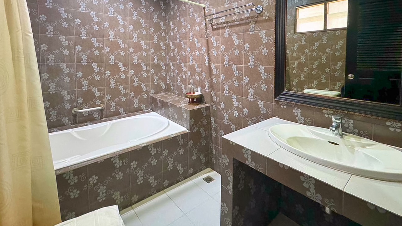 Photo of Bathroom in Mae Sai