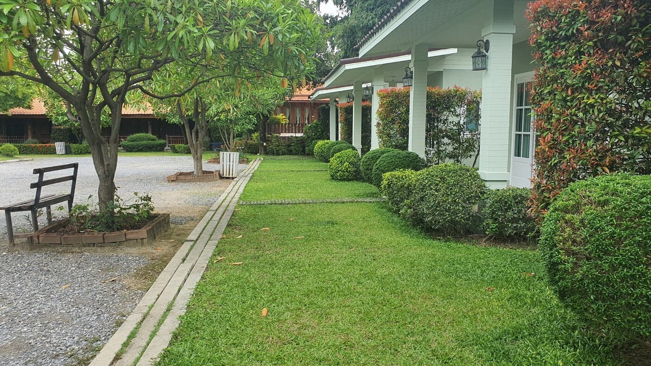 Photo of Bedroom in Khanong Phra