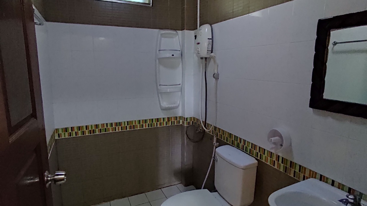 Photo of Bathroom in Bang Khonthi