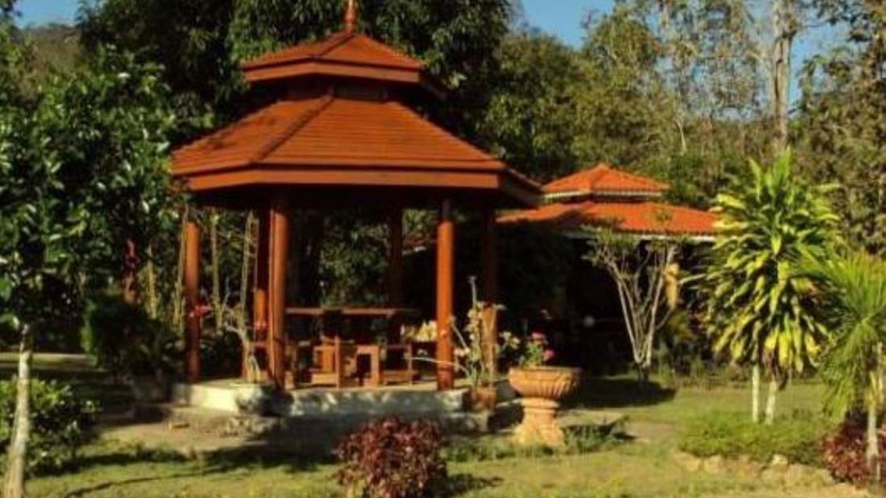 Photo of Buildings in Chong Kham