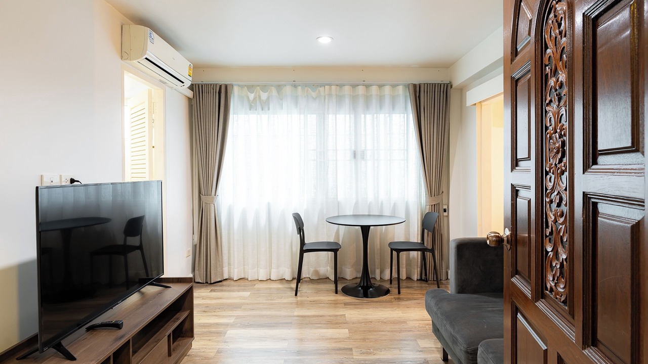 Photo of Bedroom in Embassy District