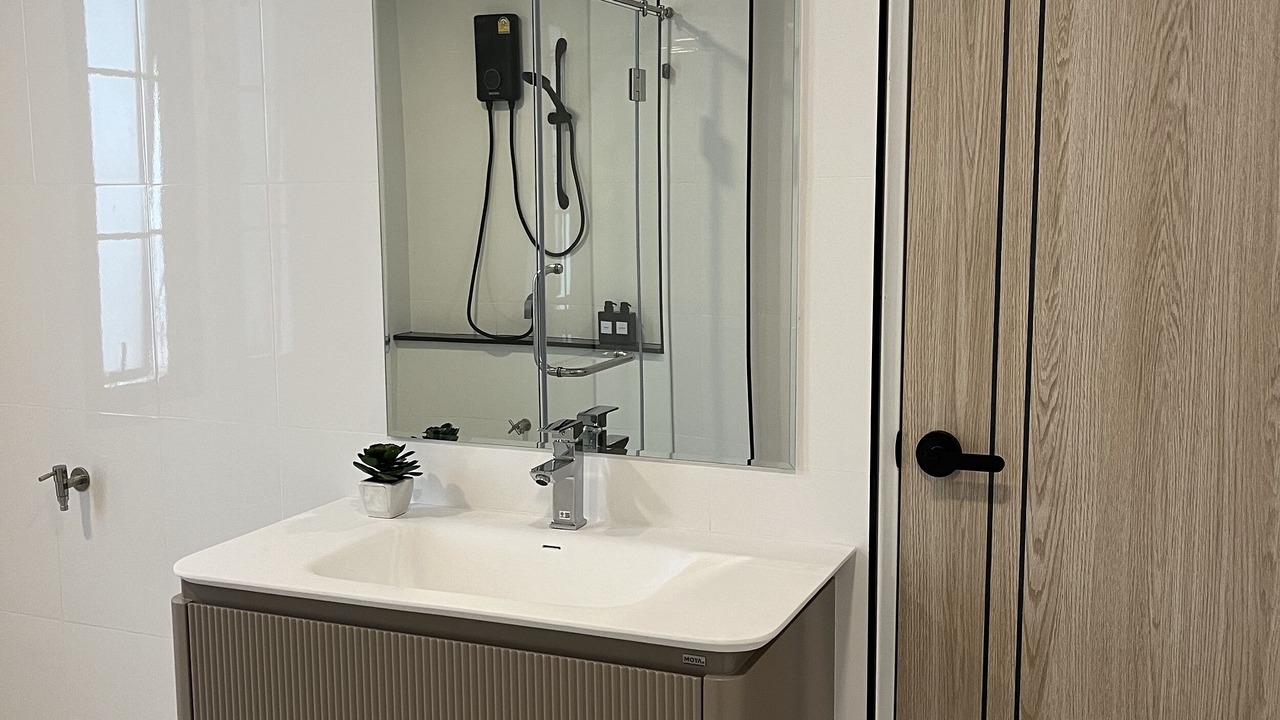 Photo of Bathroom in Embassy District