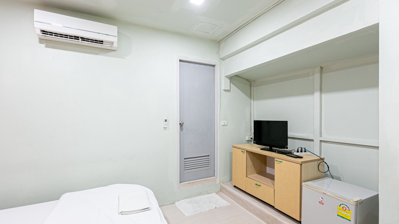 Photo of Bedroom in Embassy District
