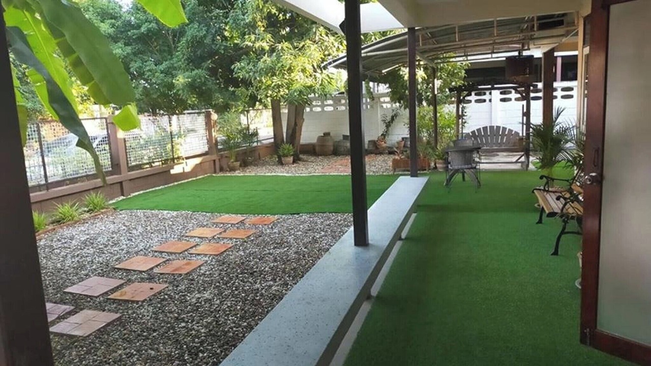 Photo of Outdoor in Khanna Yao