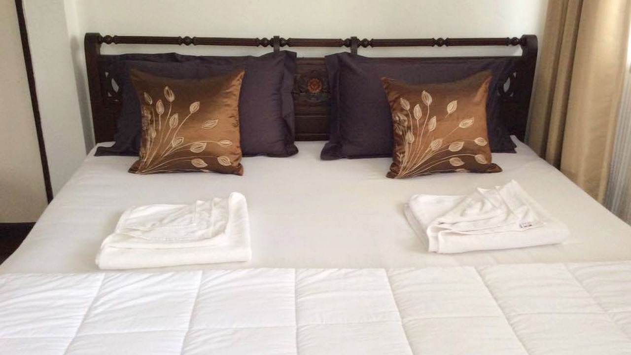 Photo of Bedroom in Khanna Yao