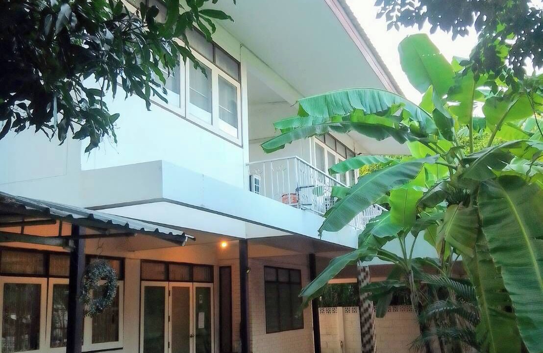 Photo of Outdoor in Khanna Yao