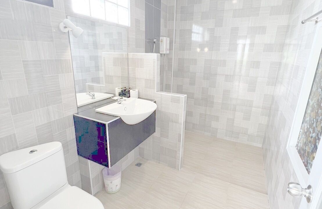 Photo of Bathroom in Tha Yang