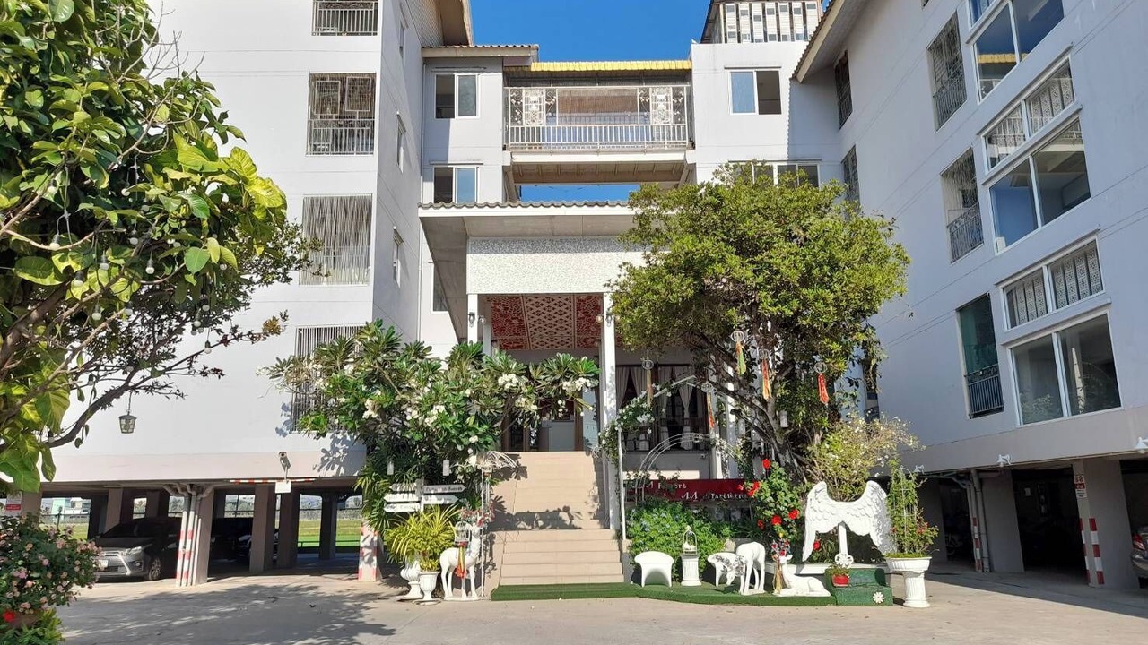 Photo of Outdoor in Bang Bua Thong