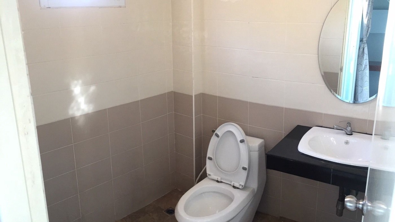 Photo of Bathroom in Nuea Mueang