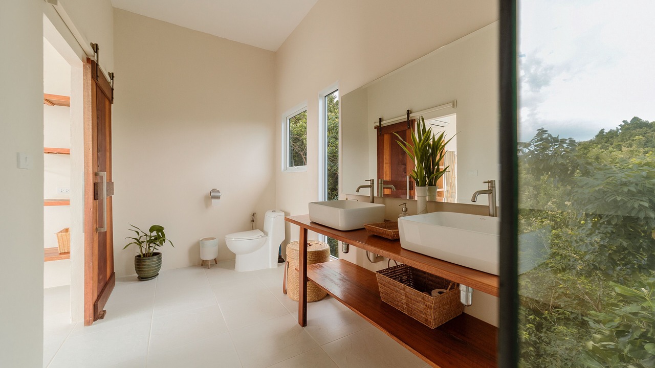 Photo of Bathroom in Srithanu