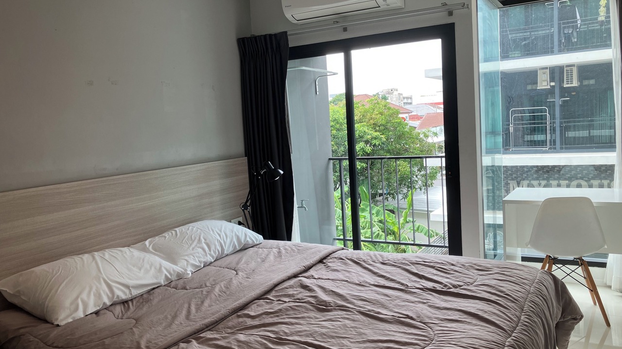Photo of Bedroom in Phra Khanong