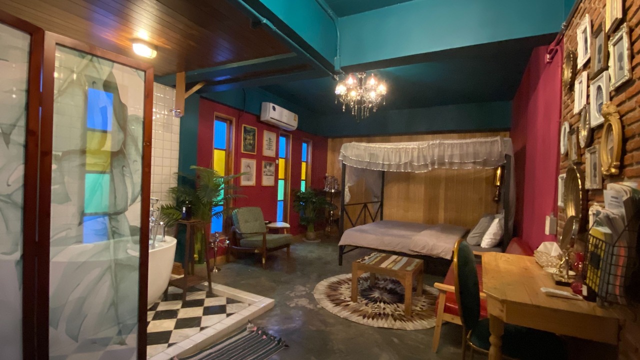 Photo of Bedroom in Khlong Tan Nuea