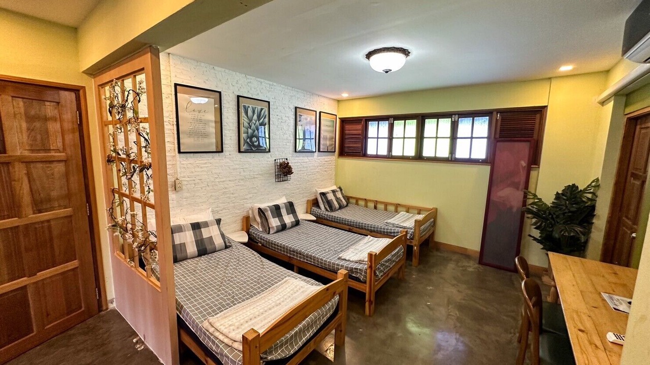 Photo of Bedroom in Khlong Tan Nuea