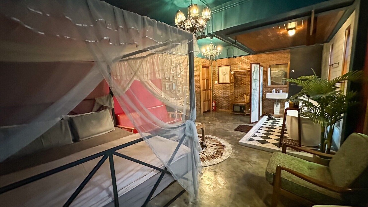 Photo of Bedroom in Khlong Tan Nuea
