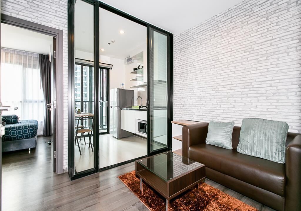 Photo of Bedroom in Phra Khanong Nuea