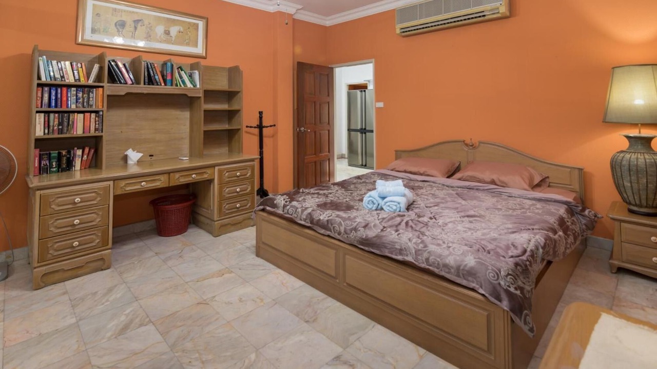 Photo of Bedroom in Na Kluea