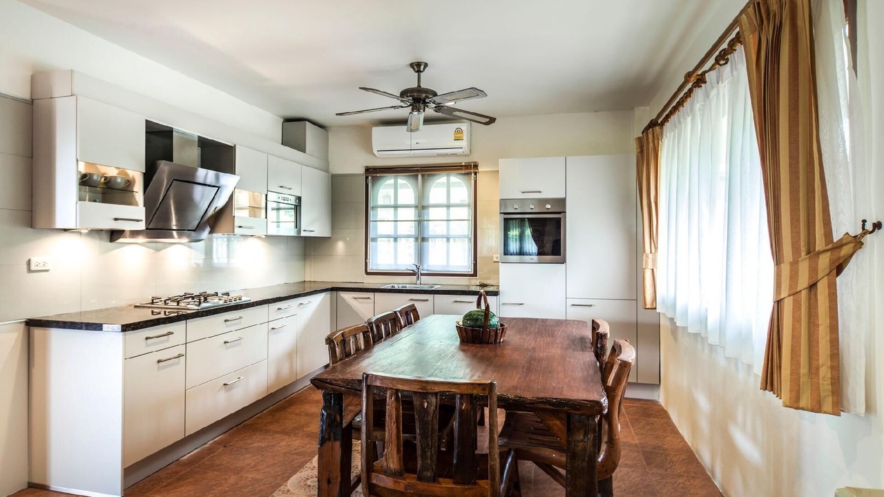 Photo of Kitchen in Moo 5