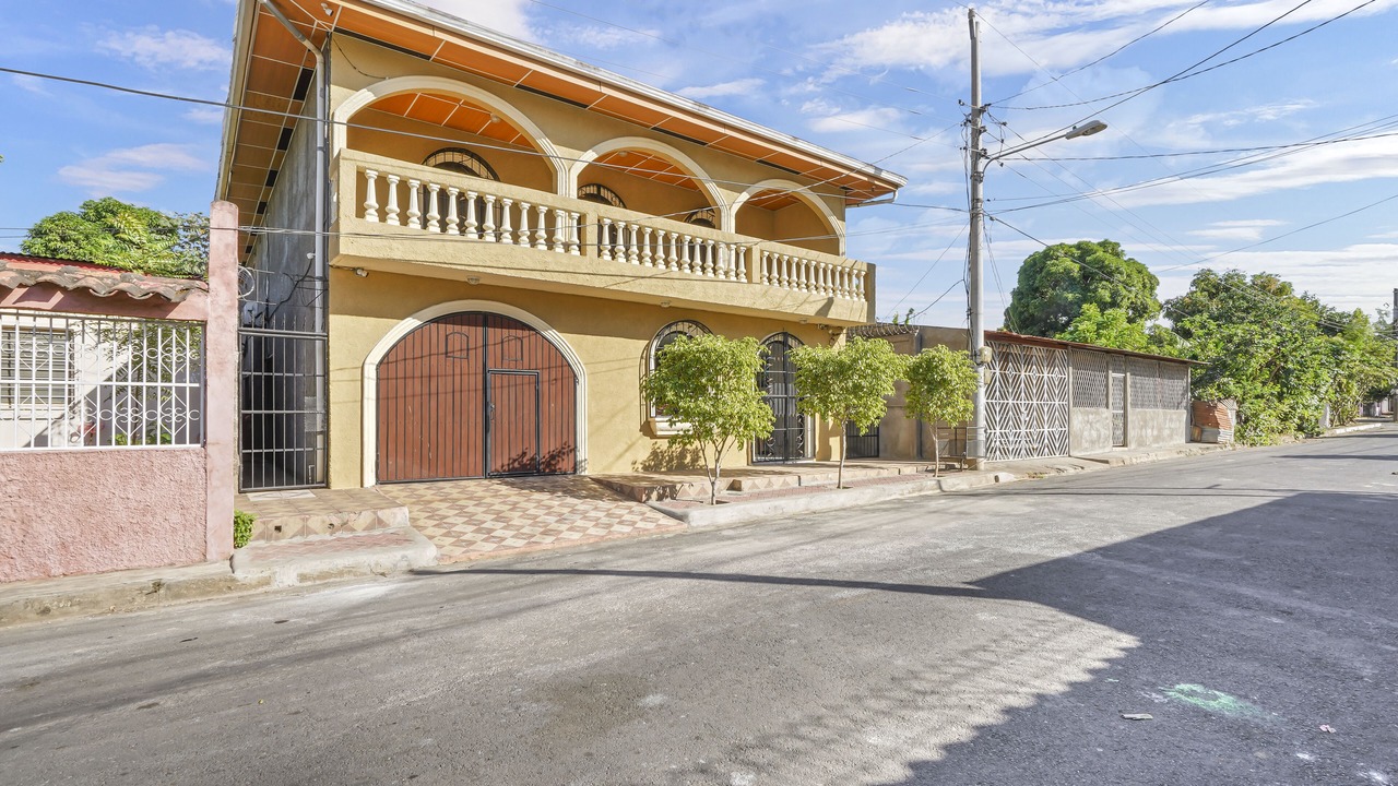 Photo of Outdoor in Leon