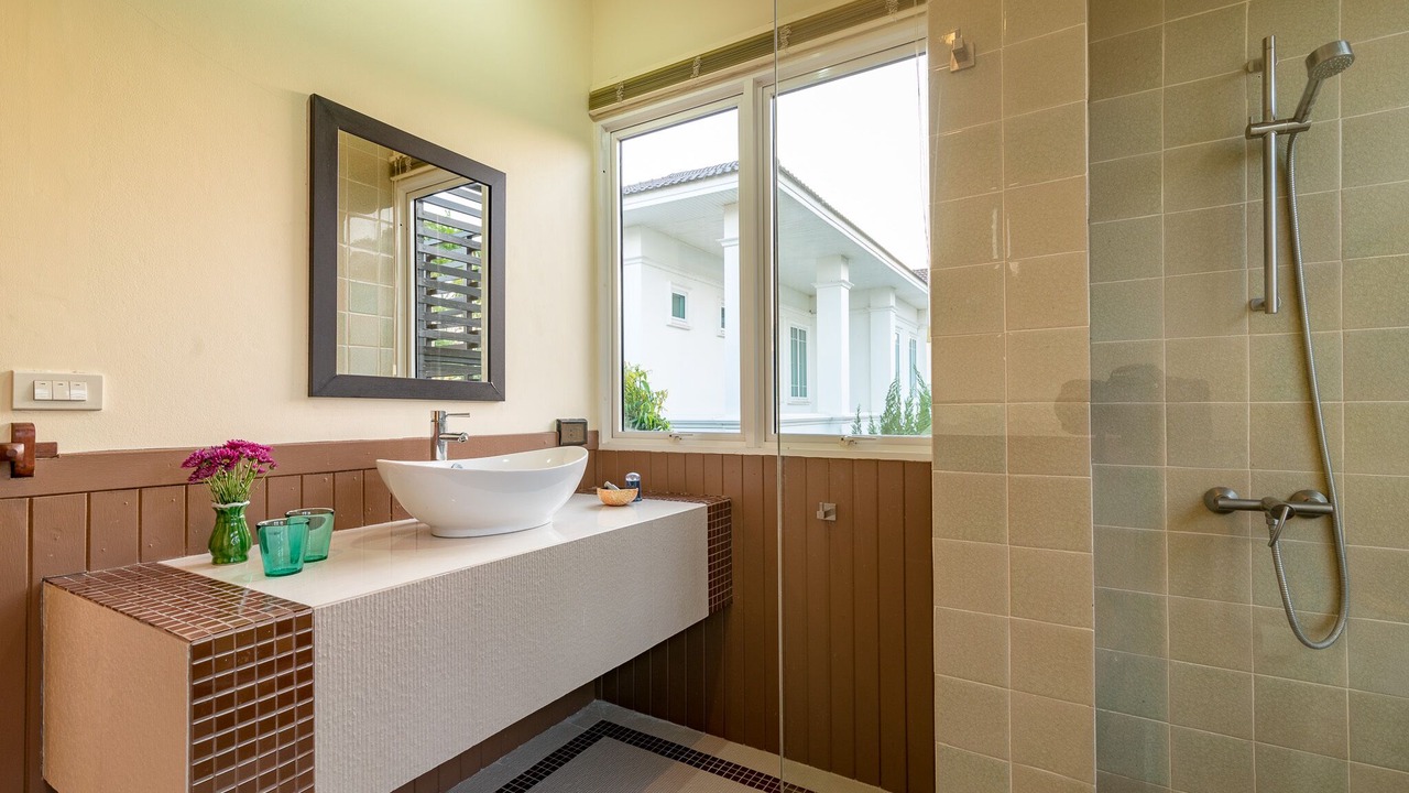 Photo of Bathroom in Sam Phraya