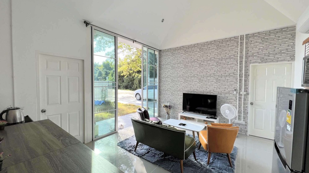 Photo of Livingroom in San Pa Thong