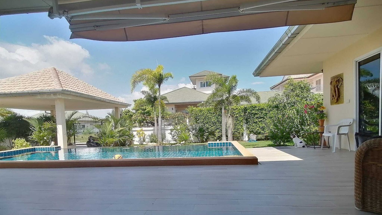 Photo of Outdoor in Hin Lek Fai
