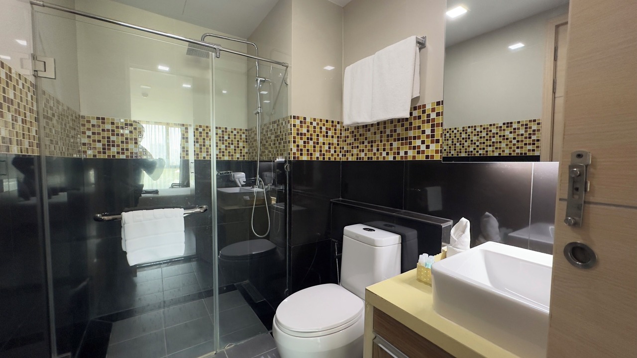 Photo of Bathroom in Ekkamai