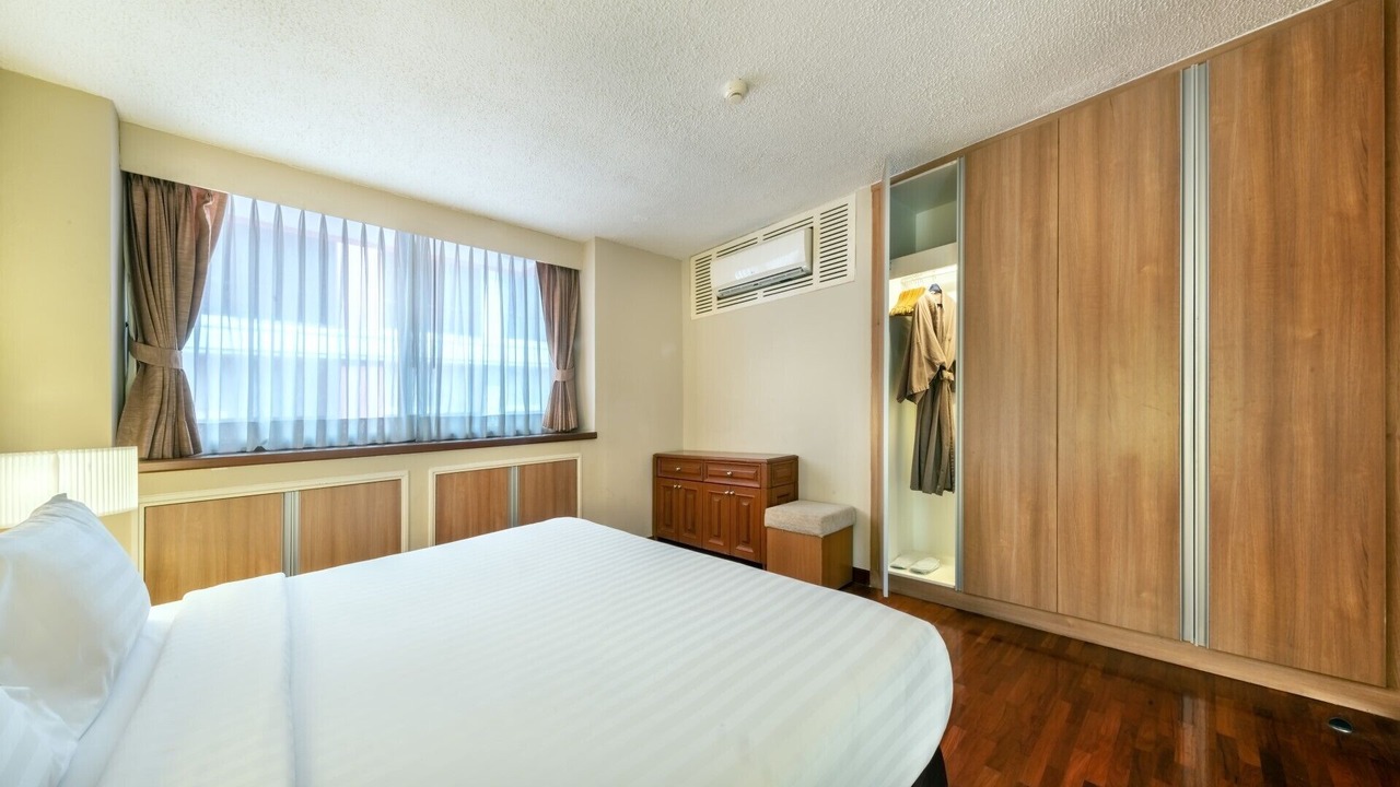 Photo of Bedroom in Embassy District