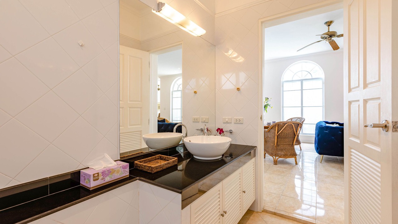 Photo of Bathroom in Sam Phraya