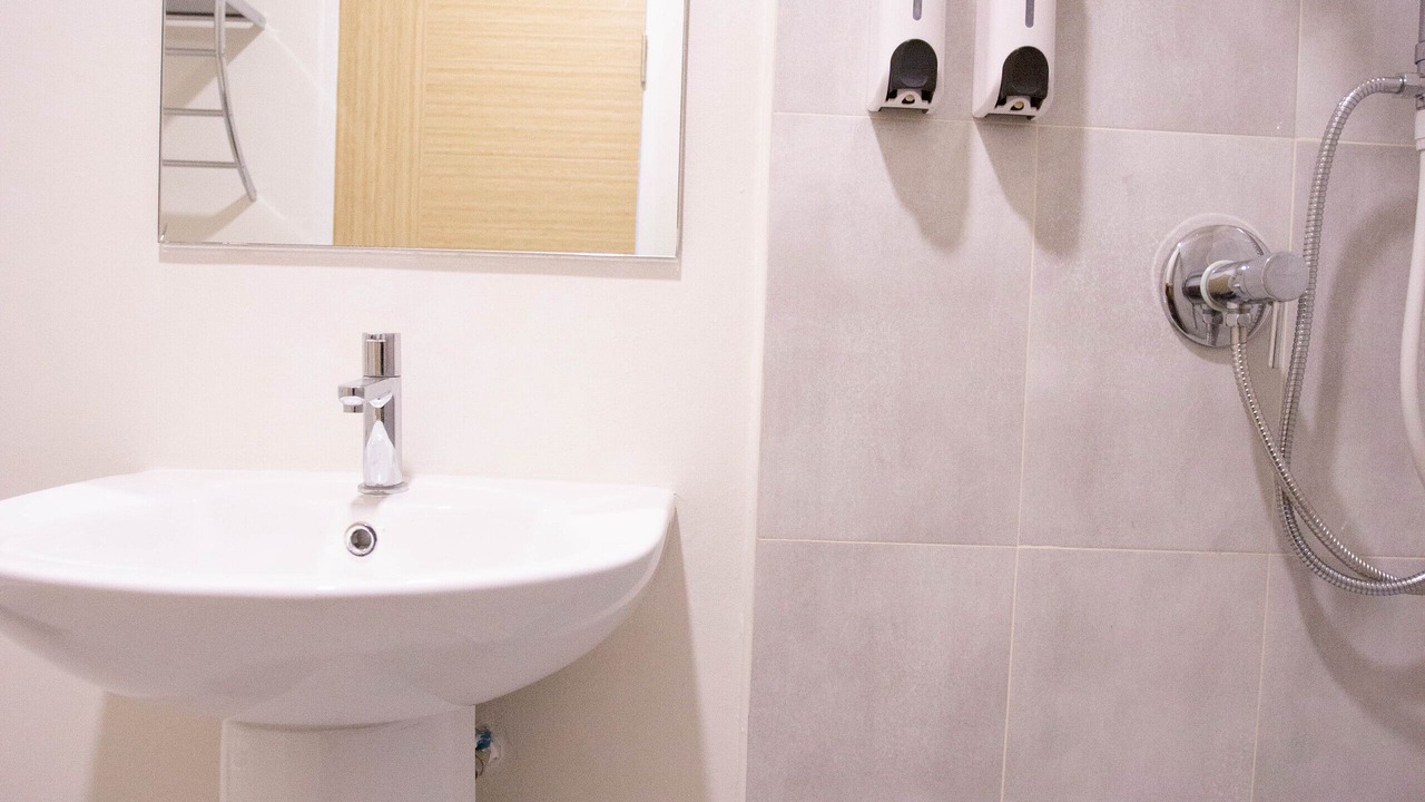Photo of Bathroom in Old City