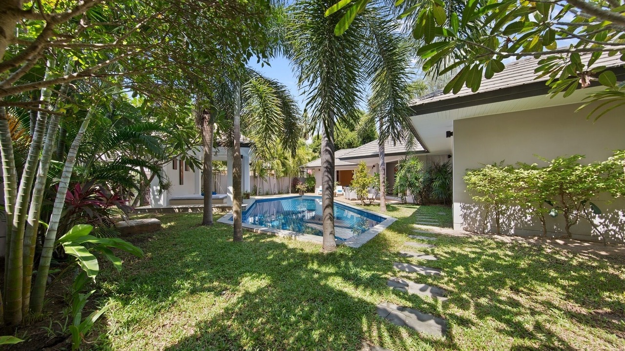 Photo of Outdoor in Lipa Noi