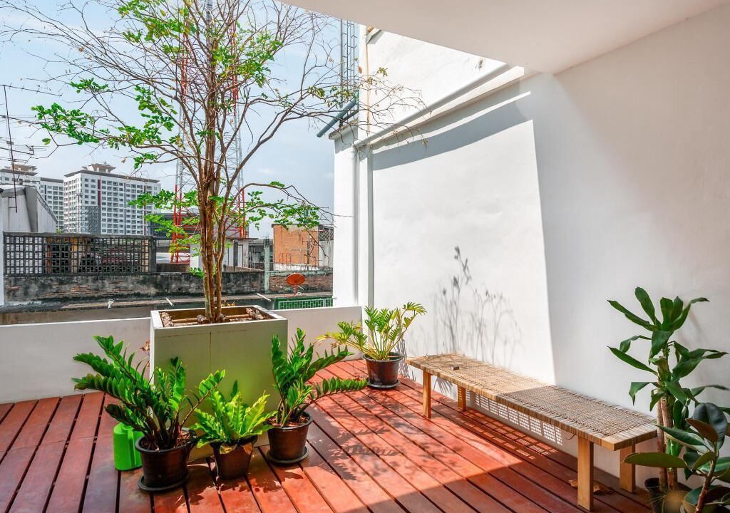Photo of Patio Balcony in Phra Khanong Nuea