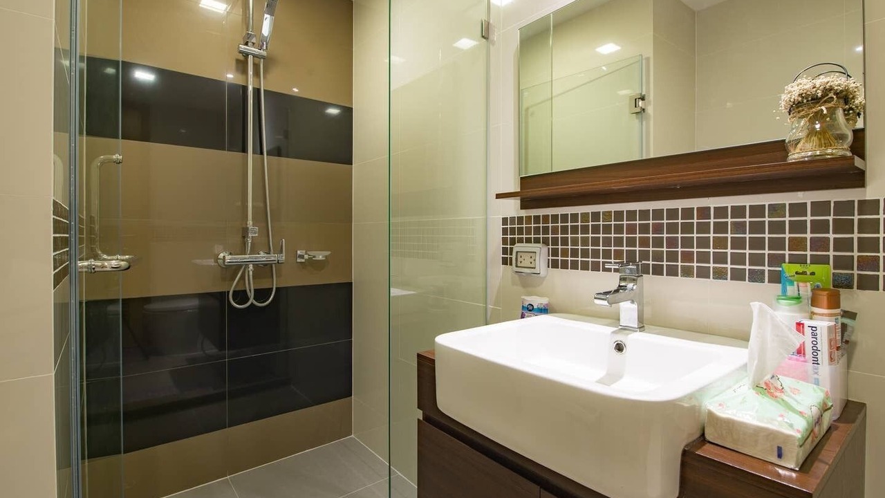 Photo of Bathroom in Khlong Toei Nuea