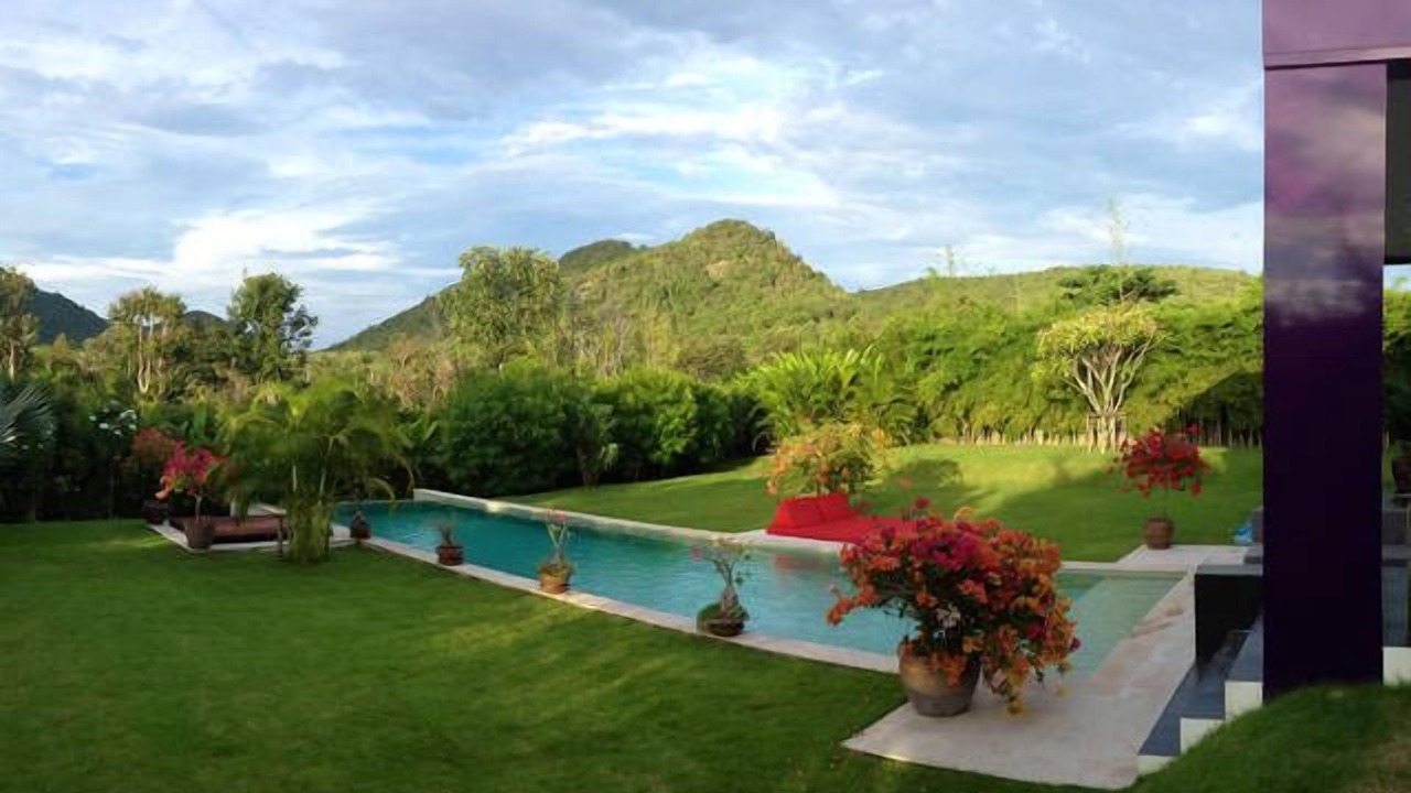 Photo of Outdoor in Hin Lek Fai
