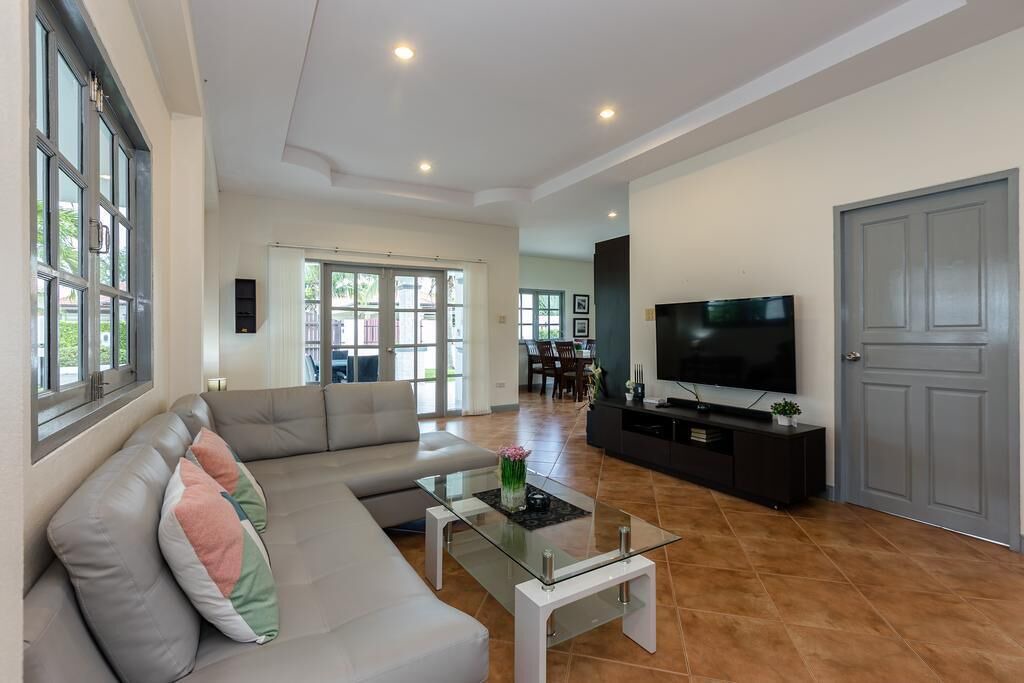 Photo of Livingroom in Hin Lek Fai