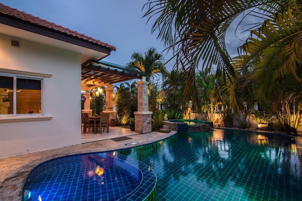 Photo of Outdoor in Hin Lek Fai