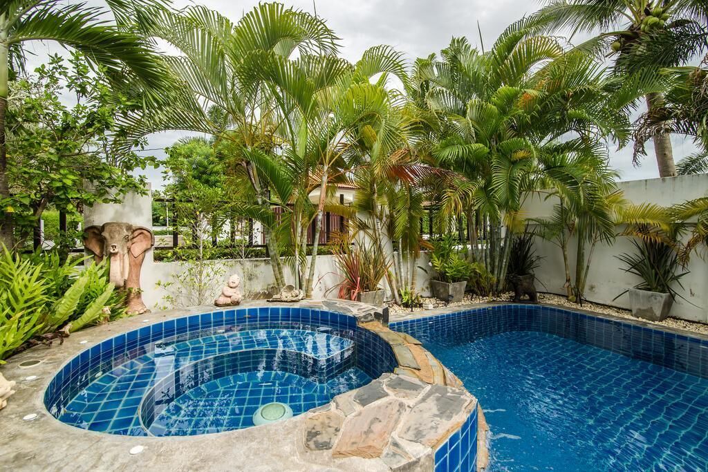 Photo of Outdoor in Hin Lek Fai