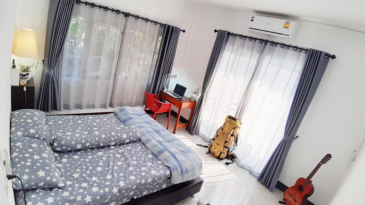 Photo of Bedroom in Mae Jo