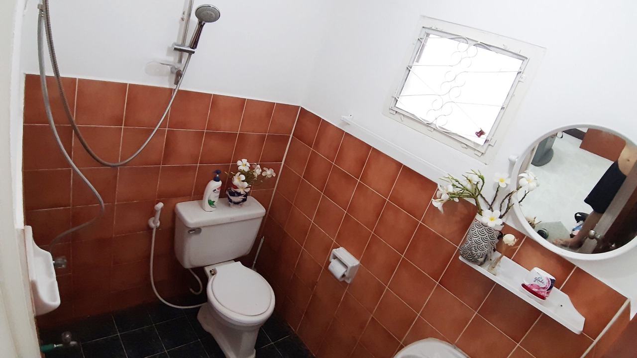 Photo of Bathroom in Mae Jo