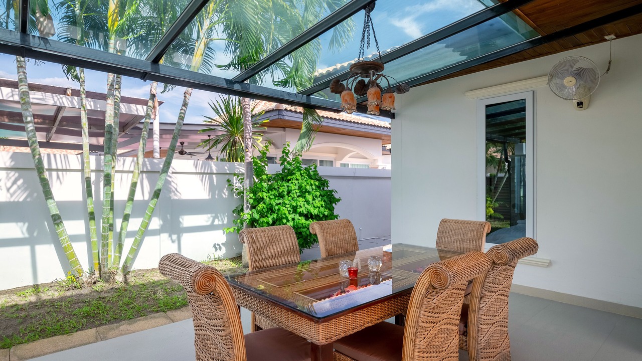Photo of Outdoor in Hin Lek Fai