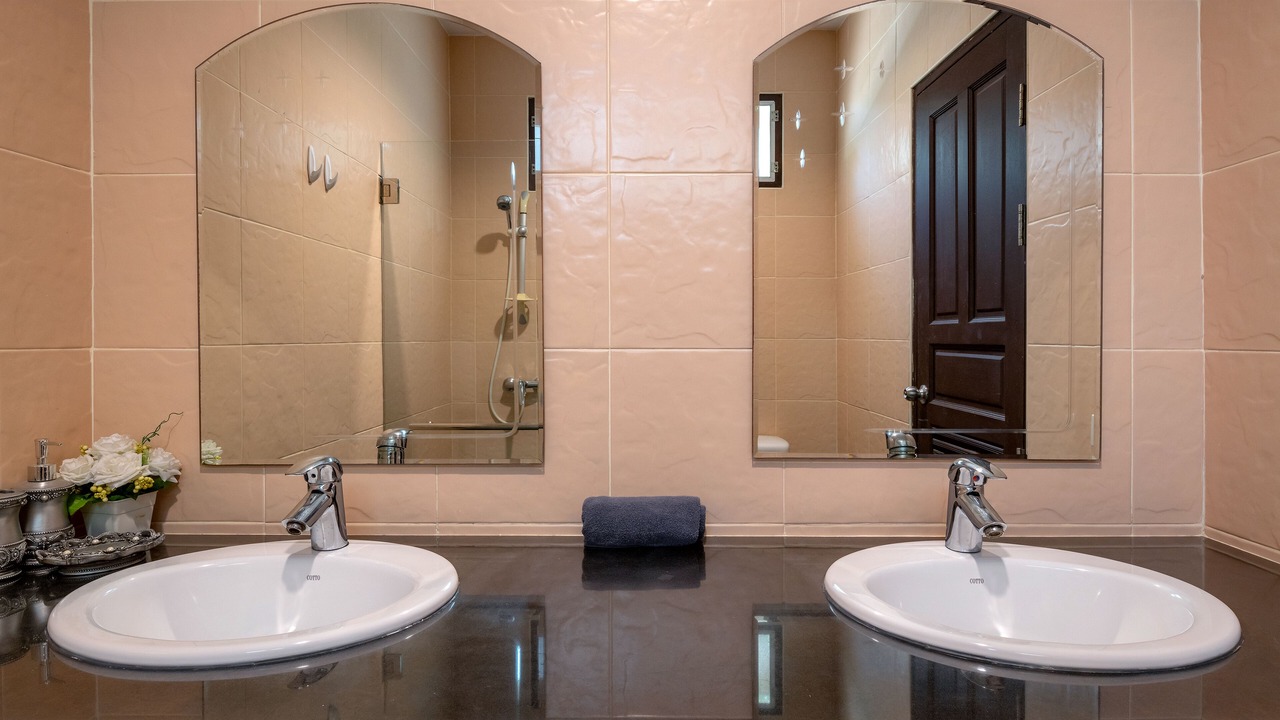 Photo of Bathroom in Hin Lek Fai
