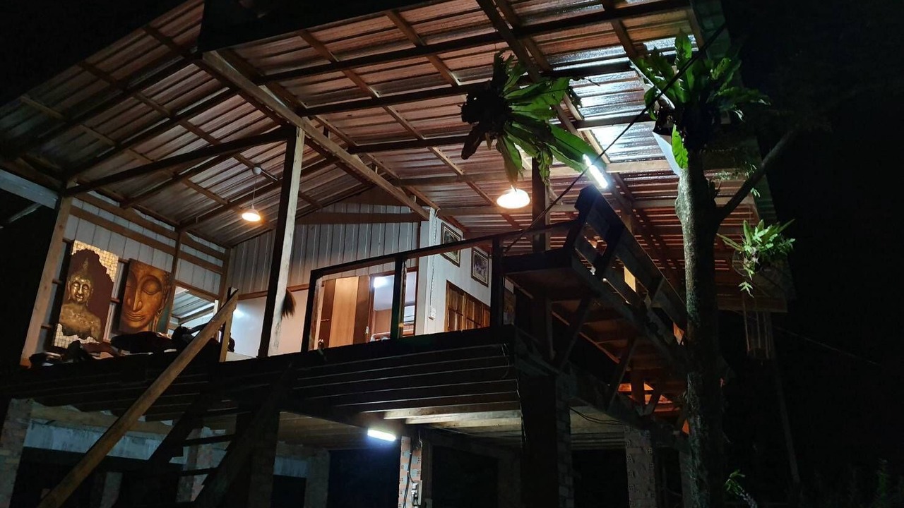 Photo of Outdoor in Ron Phibun