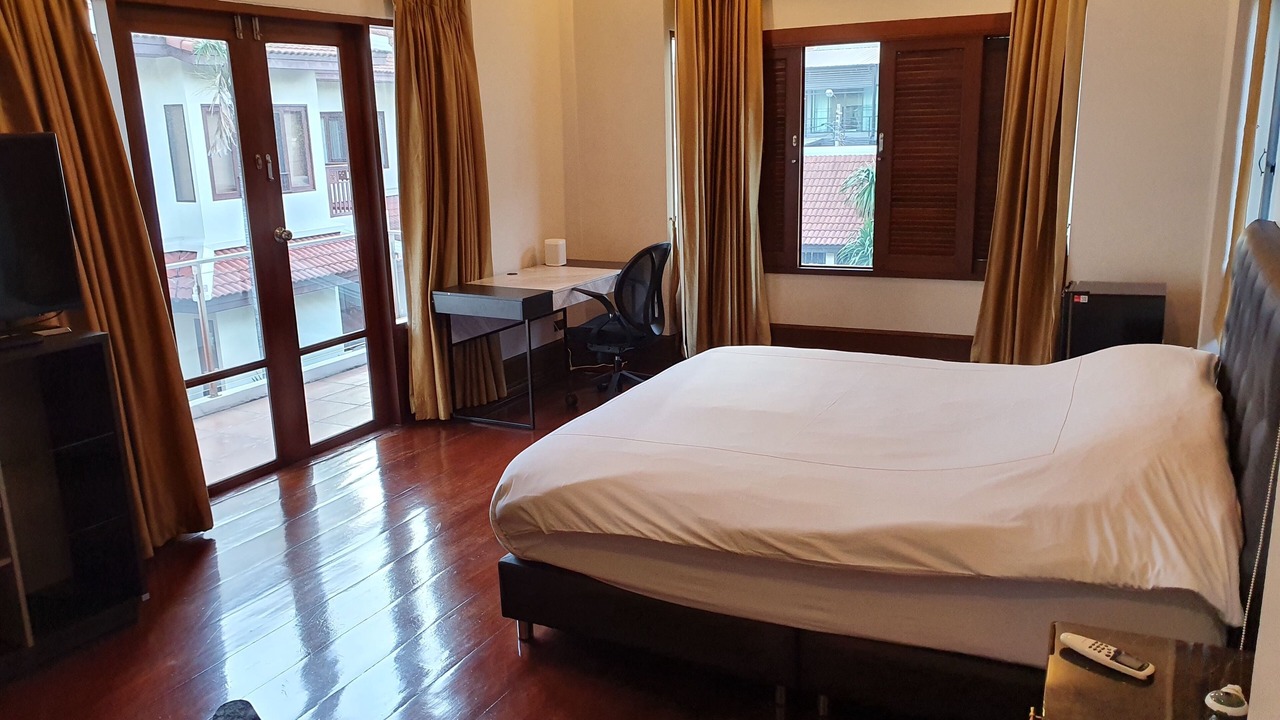 Photo of Bedroom in Khlong Tan Nuea