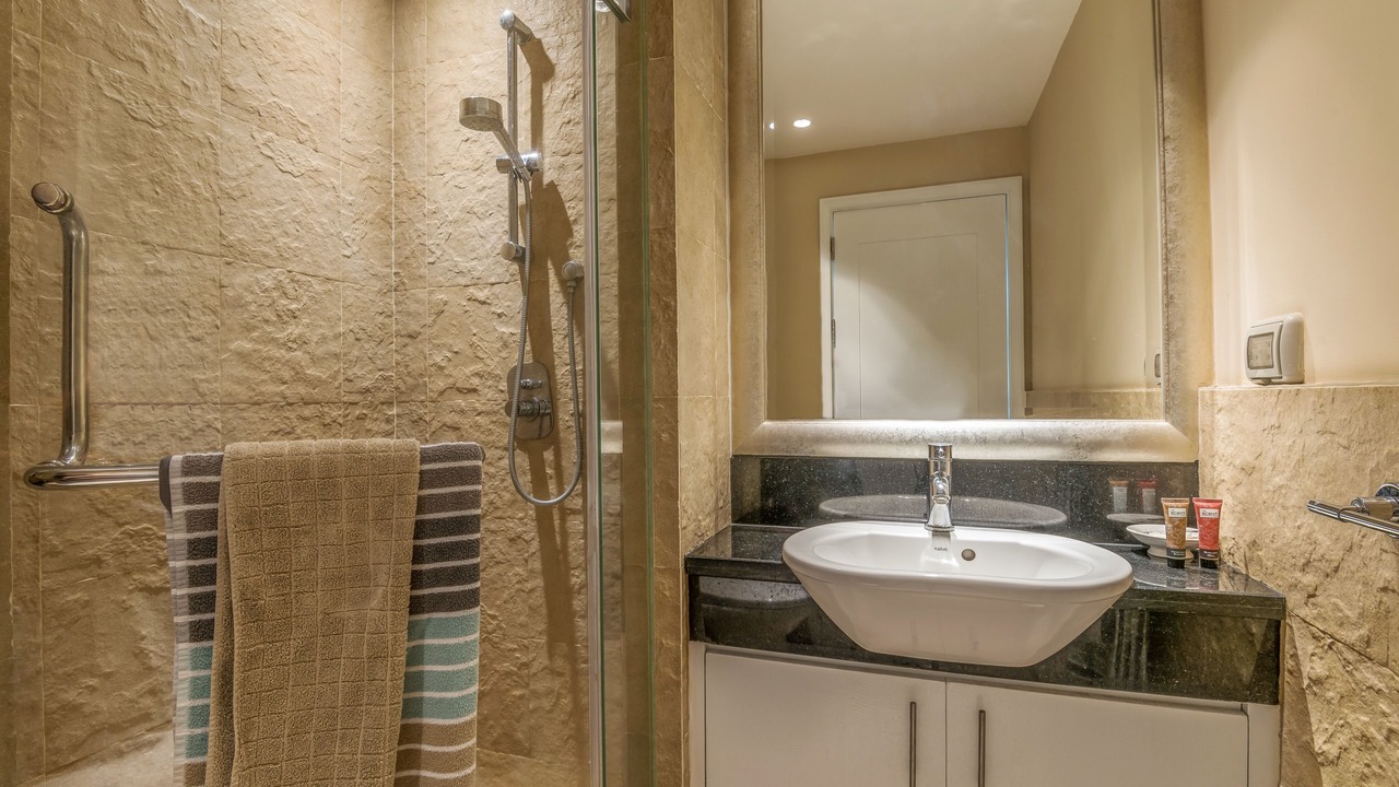 Photo of Bathroom in Yan Nawa